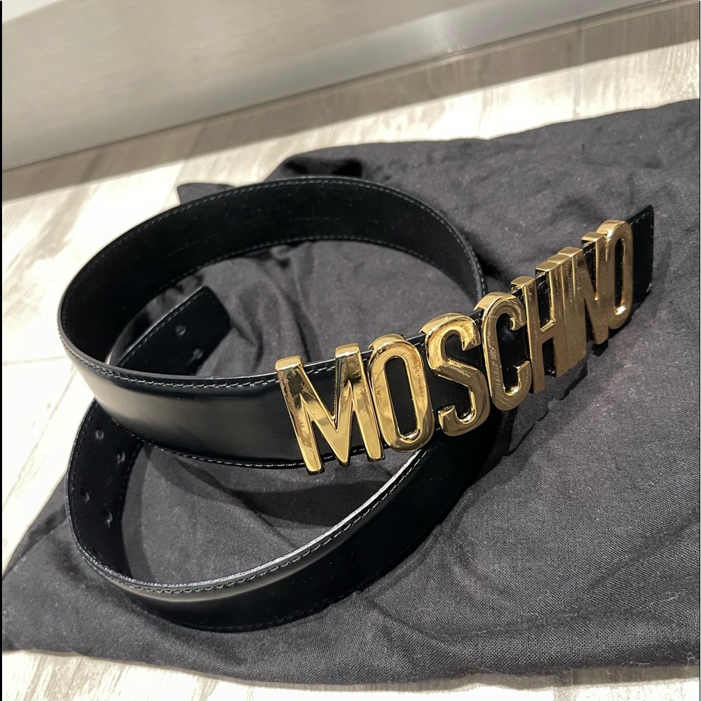 Moschino belt